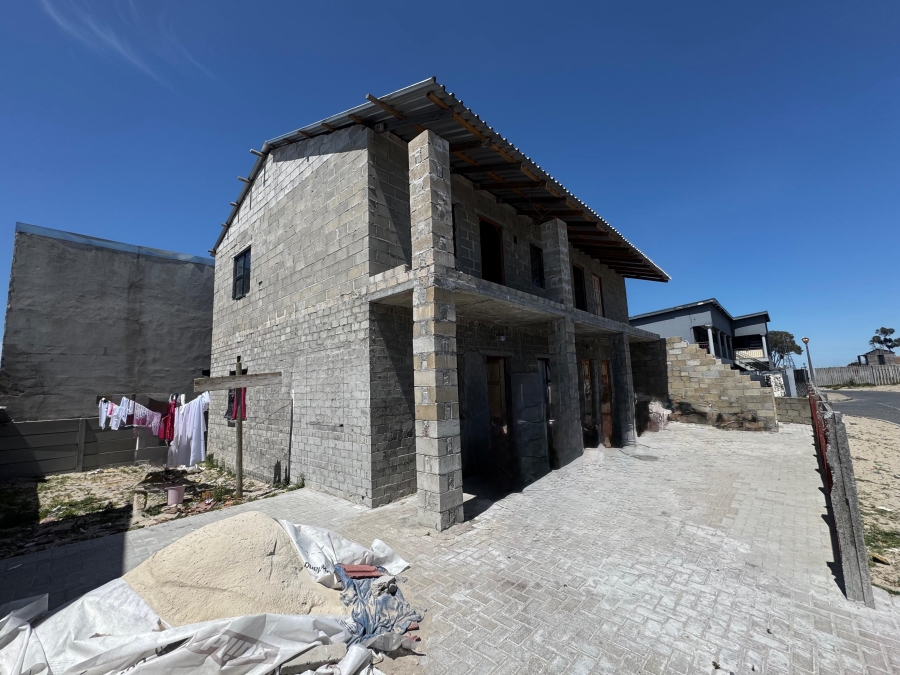 6 Bedroom Property for Sale in Electric City Western Cape